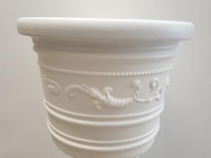 VASO BIANCO IN RESINA DIAM 50 CM