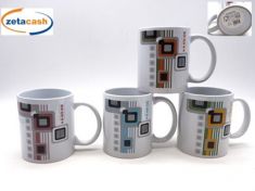 TAZZA CERAMICA BIANCA FANTASIA QUADRATI GIALLI VERDI H10 D8