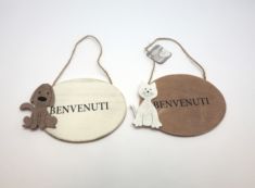 DIETROPORTA OVALE LEGNO BENVENUTI CANE O GATTO ASS 15X20 CM