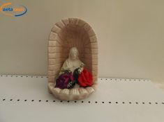 GROTTA CON GESU' E FIORI