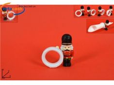 PORTATOVAGLIOLO AD ANELLO CON SOLDATINO SCHIACCIANOCI