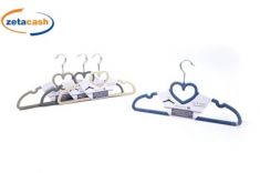 GRUCCE APPENDIABITI IN PLASTICA VELLUTATA CM 43X23 2 PEZZI