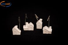 SEGNAPOSTO NATALIZIO IN PORCELLANA FORMA CASETTE