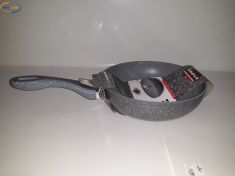 WOK IN PIETRA CON MANICO DIAM 24 CM