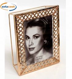 PORTAFOTO IN METALLO CON STRUTTURA DORATA 13 X 18 CM