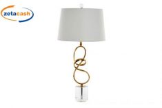 LAMPADA DA TAVOLO BASE IN METALLO ORO E PARALUME BIANCO